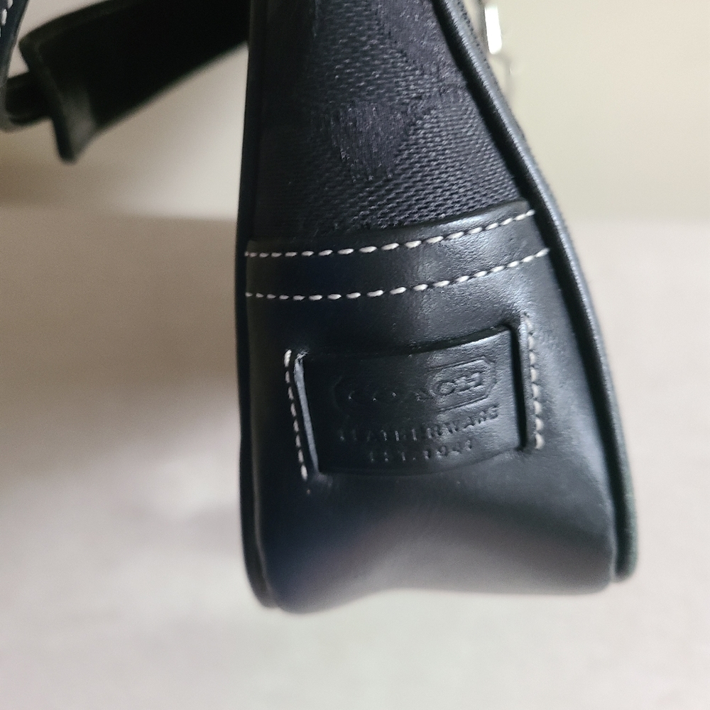 Authentic Coach Purse - Picture 2 of 4